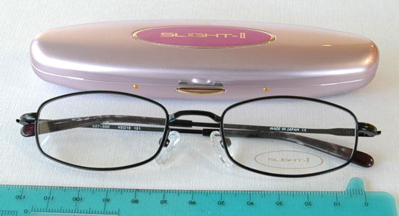岐阜携帯小型メガネ